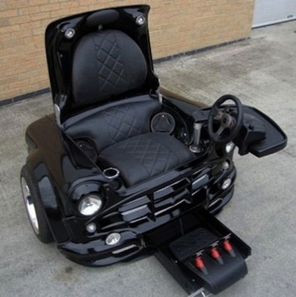 Автомобильное кресло